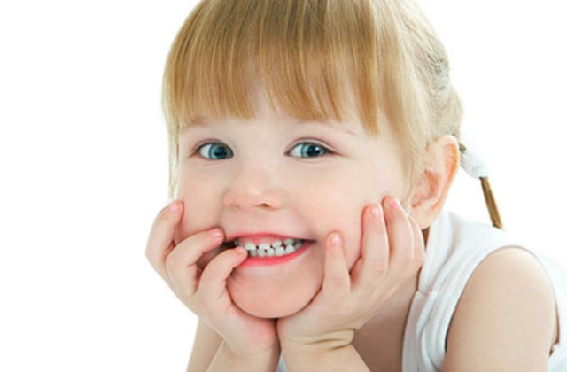 Răng trẻ em mọc ngược là gì? Phải làm sao khi răng trẻ mọc ngược